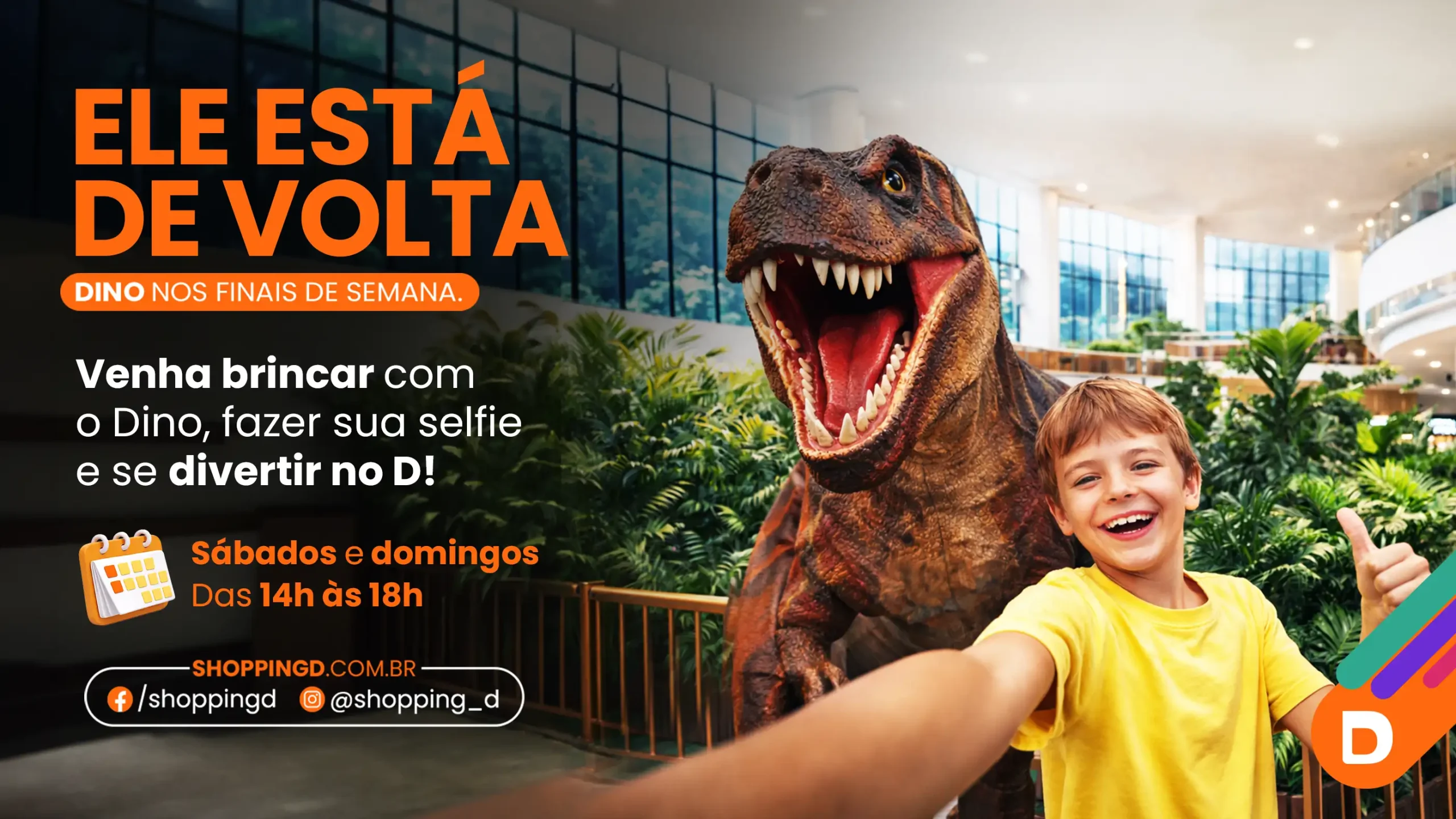 Criança tirando selfie com o Dino no Shopping D durante ação de fim de semana. - Shopping D